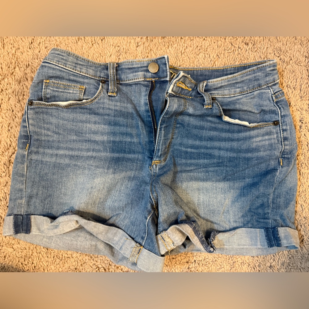 Universal Thread Jean Shorts